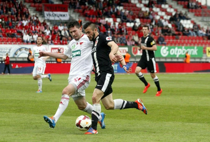 "Zapelo" oko dodatnih uvjeta koje je tražio Husićev menadžer