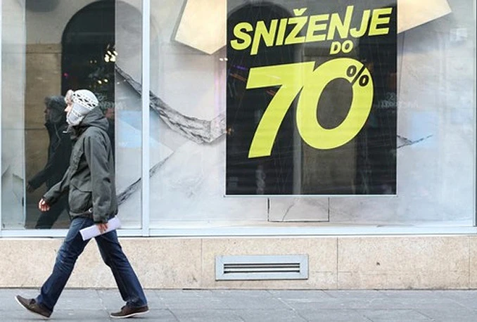 Prevare sa sniženjima: Đon otpao jer kupac ne zna hodati