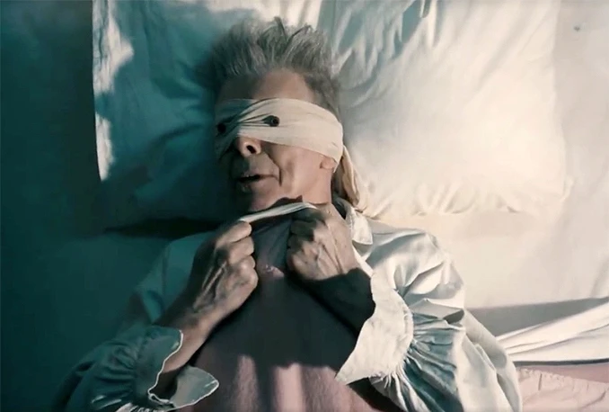 Bowie i mrtav obara rekorde