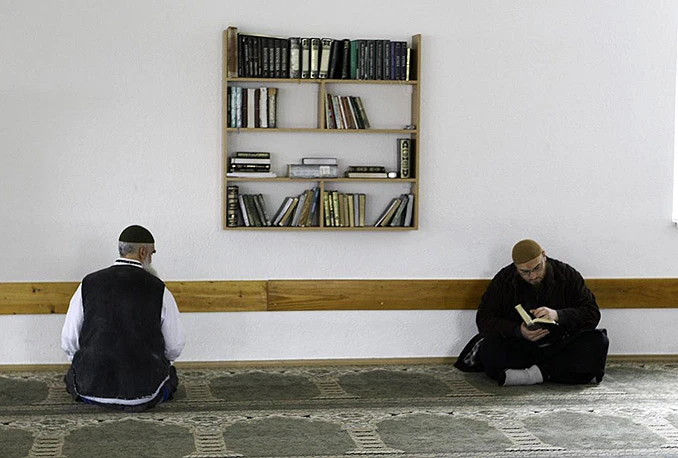 Islamska zajednica poduzima konkretne mjere: Raspuštaju se džemeti koji su rasadište ekstremizma