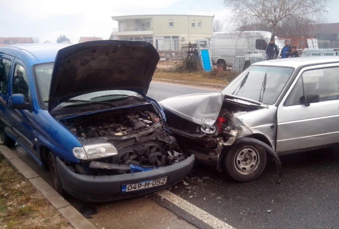 Teška prometna u Vrapčićima, jedna osoba teže ozlijeđena