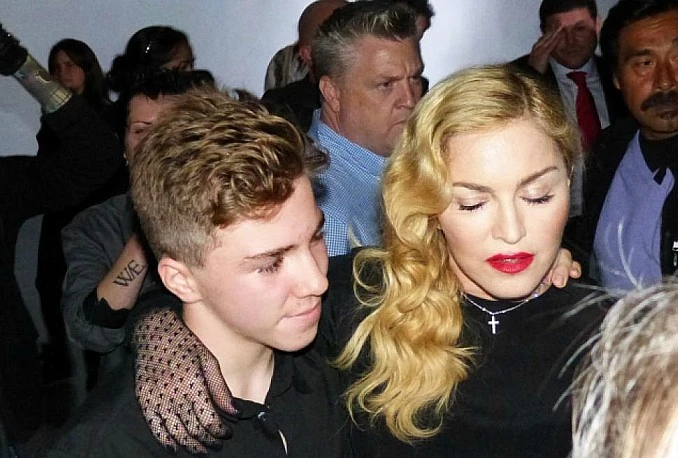Madonna s bivšim mužem "vodi rat" za skrbništvo