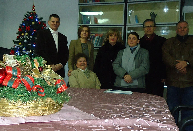 Mostar: Gradska uprava uručila novčane donacije socijalno ugroženim građanima