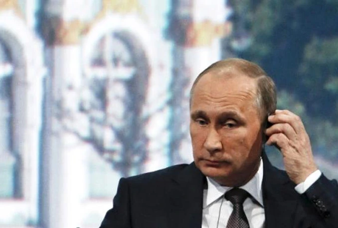 Zna i pjevati: Putin na glazbenom natjecanju