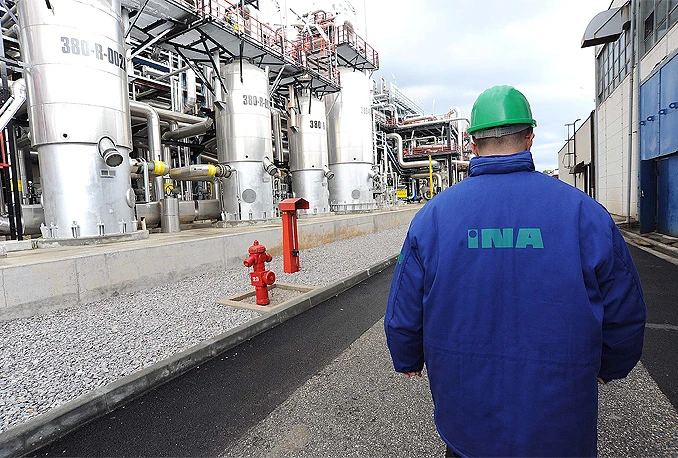 Vlada FBiH optužuje: INA i MOL su 'ispmumpavali' novac iz Energopetrola