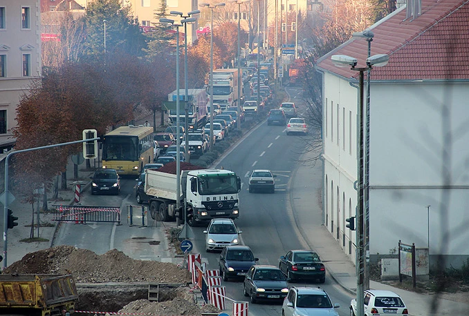 Vijeće ministara: Zabraniti uvoz automobila koji ne ispunjavaju Euro 4 standard