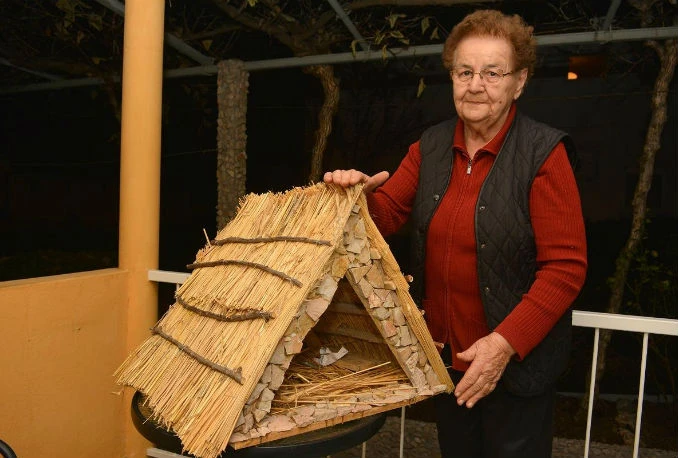 Izradom božićnih jaslica 83-godišnja Danica Marić iz Mostara stekla "bogatstvo"