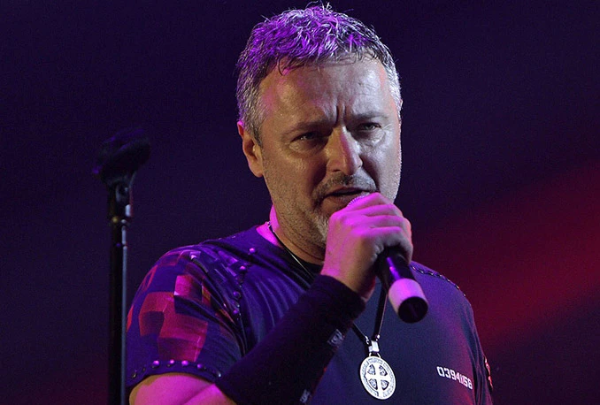 Pecara uglas pjevala s Thompsonom