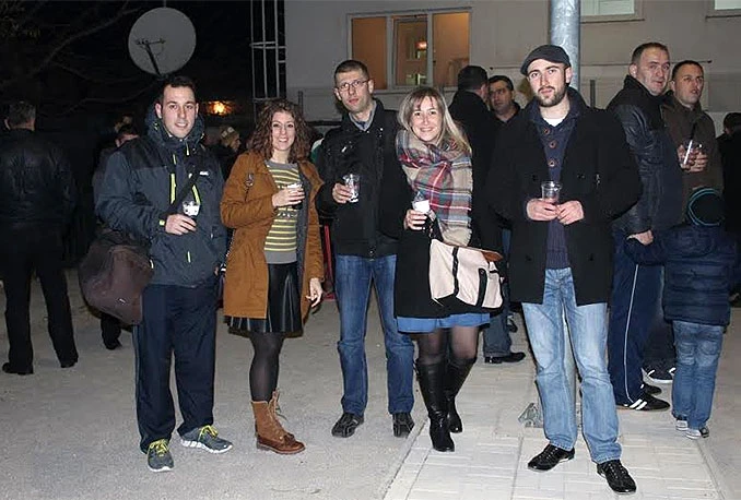 Druženje uz kuhano vino i fritule na Bijelom brijegu