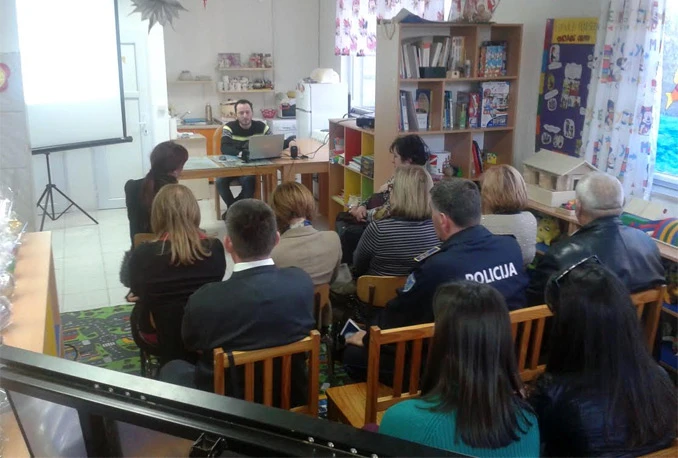 Altruist prezentirao svoj rad, a djeca iskoristila priliku i rekla svoja prava