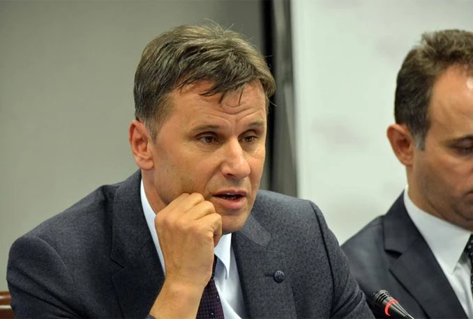 Novalić: Došli smo u poziciju da radnike branimo od sindikata