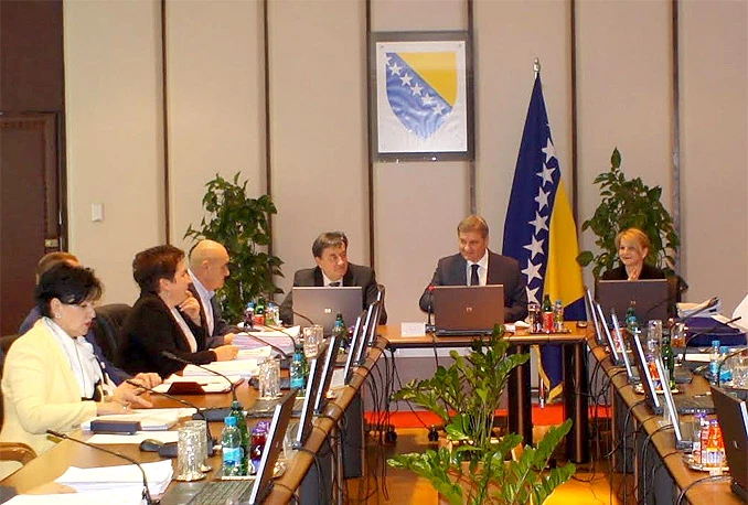 Milijun za europski put, zajmovi za siromašne