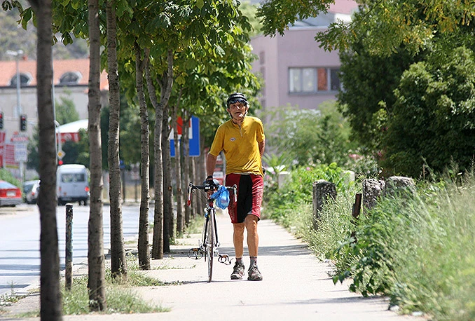 Zaslužuje li Aco spomenik u Mostaru?