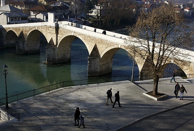 Sunčani zimski dan izmamio Konjičane u šetnju
