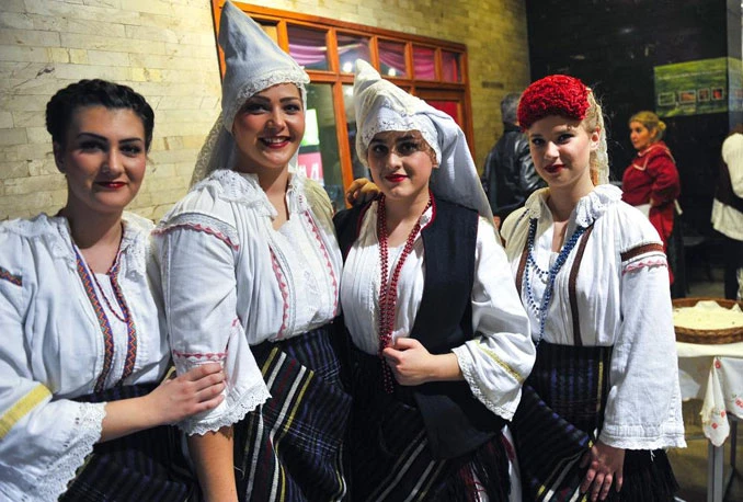 U Sarajevu održan Festival božićnih pjesama, narodnih igara i običaja