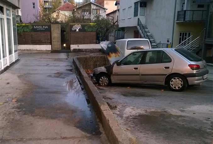 Mostar: Dječja igra zapalila Peugeot