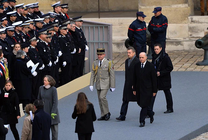 Hollande: Odgovorit ćemo na napade pjesmom i odlascima na koncerte i stadione