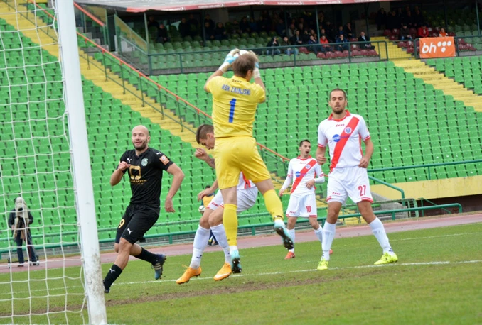 Lončarić: Nije bilo lako sjediti na tribinama