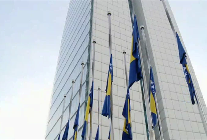 Dan žalosti u cijeloj BiH, zastave se spustile samo u FBiH
