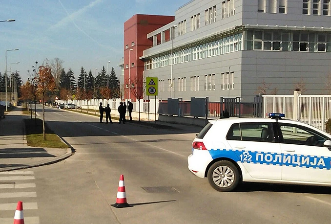 Evakuirane zgrade sudova i škola