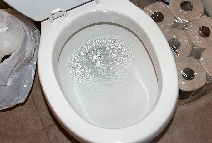 Stvari koje nikada ne smijete bacati u WC školjku