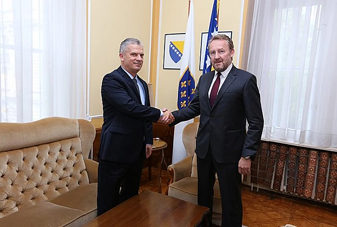 Izetbegović se vratio u Avaz: Na pravom smo putu