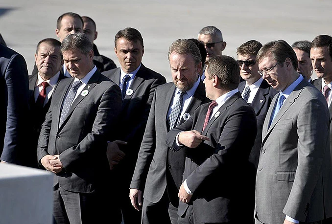 Dodik i Vučić se poklonili žrtvama u Srebrenici