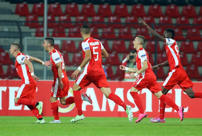 Partizan primio petardu, Skenderbeu "natamburao" Sporting