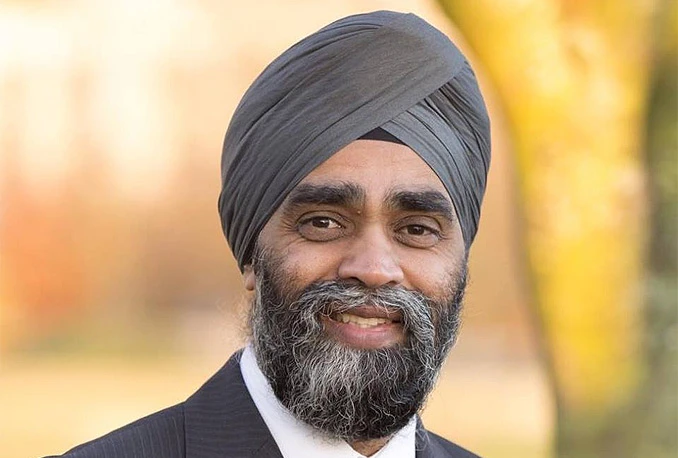 Novi ministar obrane: Harjit Sajjan, prvi sikh zapovjednik u kanadskoj vojsci