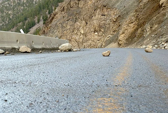 Na MP Jablanica-Prozor obustavljen promet zbog odrona