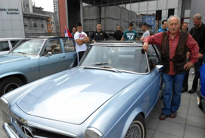 Kolekcionar iz Gradiške ne da svog Mercedesa ni Travolti