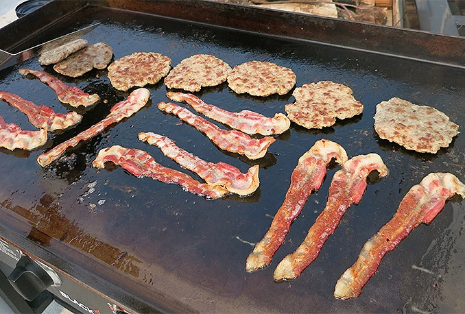 Kobasice i slanina mogu uzrokovati rak