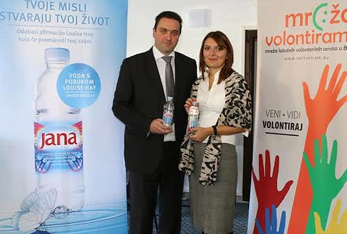 Jana - voda s porukom donirala računarsku opremu mreži "Volontiram"