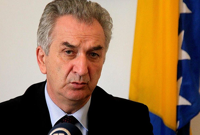 Premijerka RS-a treba više radit, priču o izdajnicima neka ne koristi kao alibi