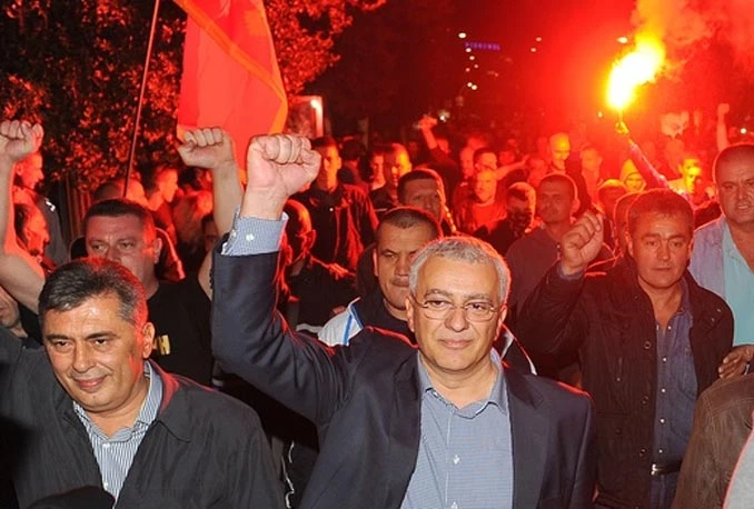 Đukanović napustio zemlju; Oporba dala rok