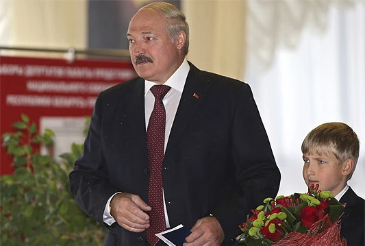 Lukašenko peti predsjednički mandat, oporba drži da je predsjednik krivotvorio izbore