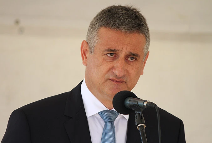 HDZ za naziv izbornog programa "5+" inspirirao kandidat za zastupnika Skupštine RS?