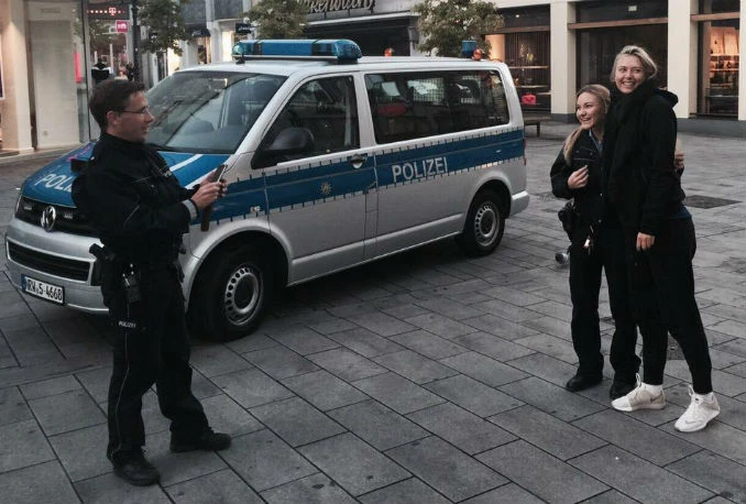 Policija zaustavila Mariju Šarapovu – Ne zbog vožnje