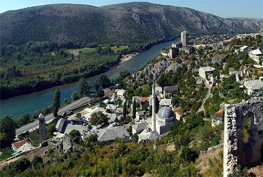 U Počitelju otvorena izložba slika Jelene Korenčić ''Gljive''
