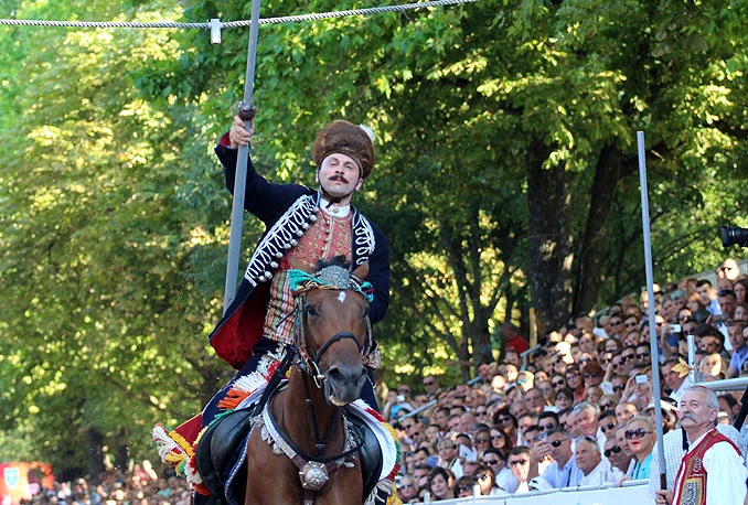 Tribina u čast stotom pobjedniku Sinjske alke u Mostaru