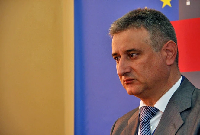 HDZ obećava posao za 100.000 ljudi, 1000 eura za dijete