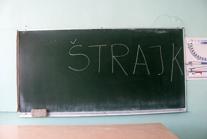 U osnovnim školama štrajk prekinut, nastavlja se u srednjim školama