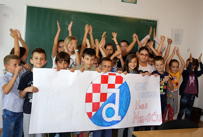 Mamić ispunio obećanje, škola u Biogracima dobila novi parket
