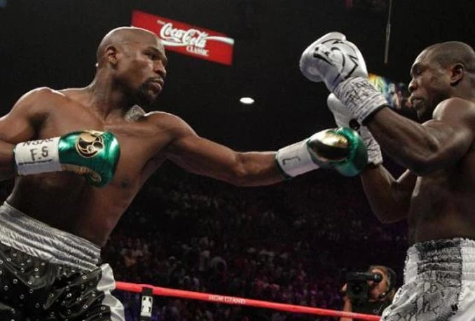 Floyd Mayweather se izjednačio s Rockyjem Marcianom