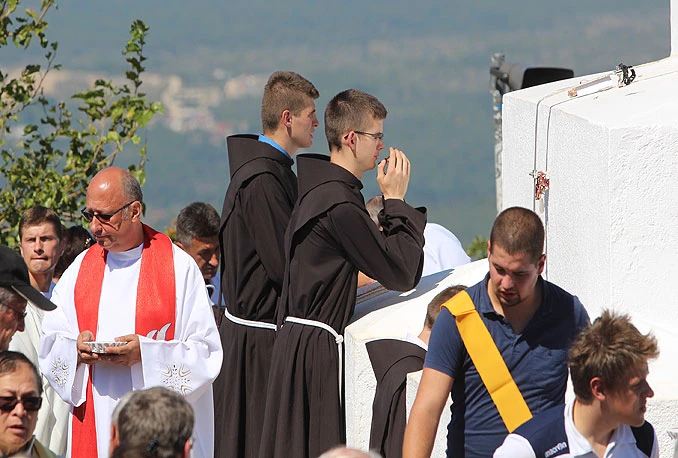 Na brdu Križevac proslavljen blagdan Uzvišenja Križa Kristova