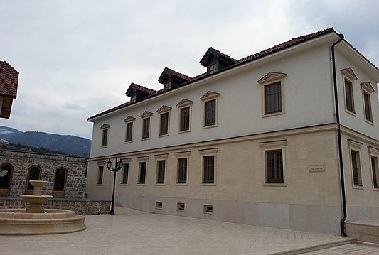 Kusturici plijene Andrićgrad jer nema građevinsku dozvolu?