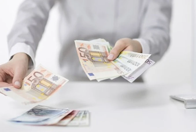 Manjak novca ženama uzrokuje - infarkt