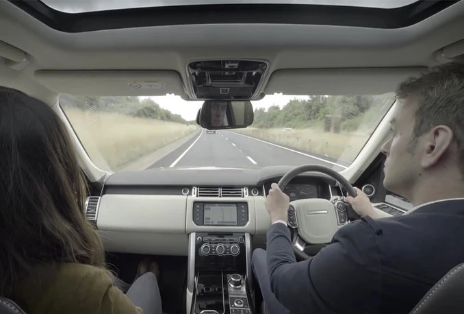 Land Rover radi na tehnologiji koja će prikolice učiniti nevidljivima