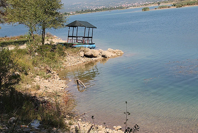 Mostar: Kupači otišli, smeće ostalo