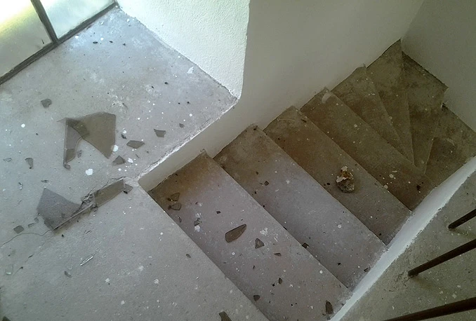 Sarajevo: Razbijena stakla na crkvi, policija traga za počiniteljima